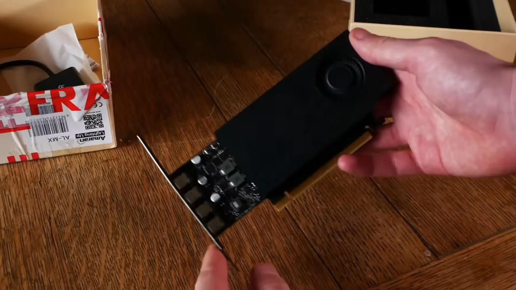 ”英伟达“ RTX 4010 亮相，性能良好纷纷求购，只要 700 元